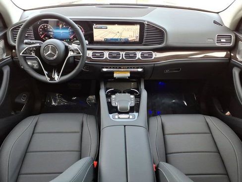 New 2026 Mercedes-Benz GLS 450 4MATIC image 4