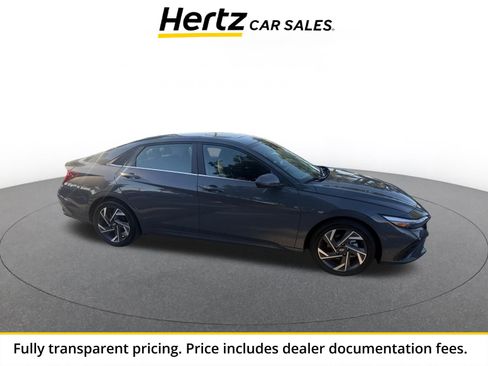 Used 2025 Hyundai Elantra SEL FWD image 1