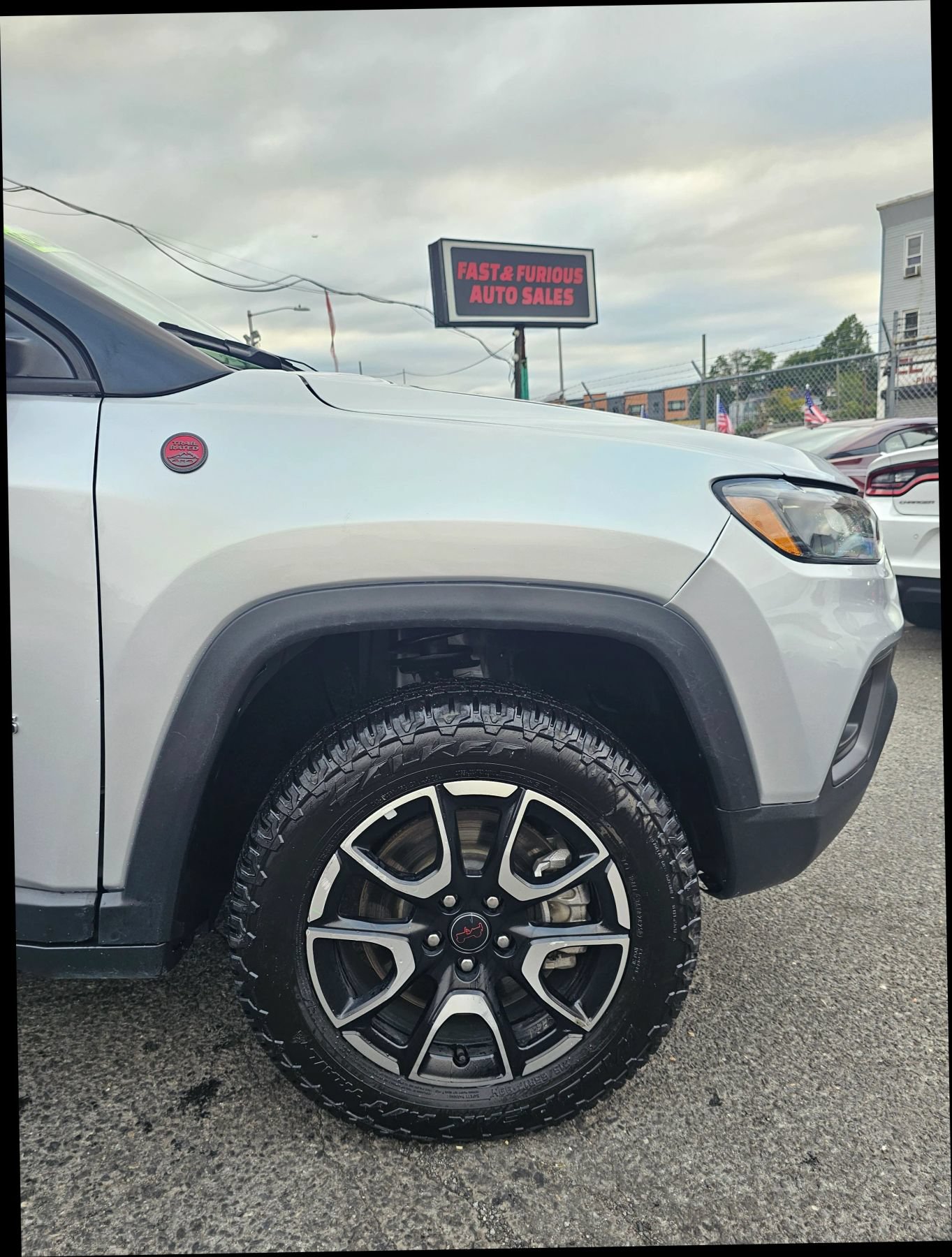 Used 2025 Jeep Compass Trailhawk AWD/4WD image 36