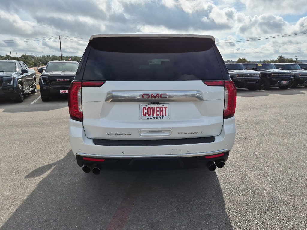 Used 2021 GMC Yukon Denali w/ Denali Premium Package RWD image 8