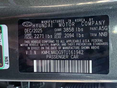 New 2026 Hyundai Elantra Sport FWD image 32