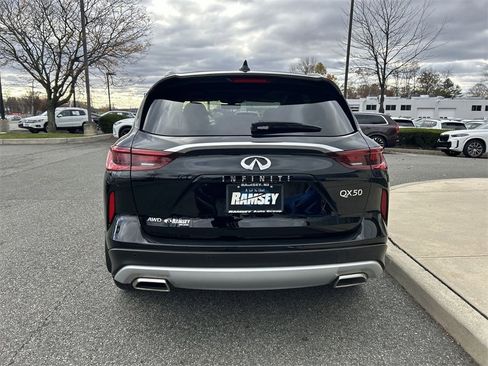 Certified 2025 INFINITI QX50 Luxe image 7