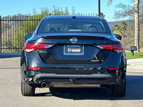 Used 2022 Nissan Sentra SR w/ Midnight Edition image 4