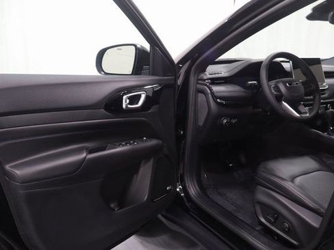 New 2026 Jeep Compass Limited w/ Sun, Sound & Navigation Group image 10