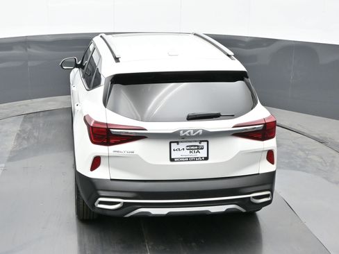 Used 2022 Kia Seltos EX image 32