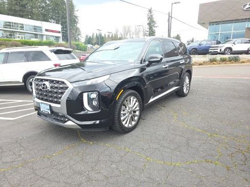Used 2020 Hyundai Palisade Limited image 3