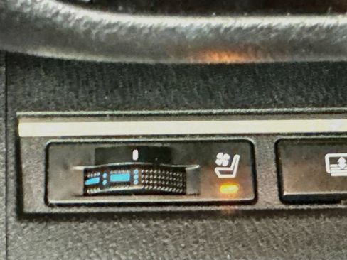 Used 2014 Lexus ES 350 w/ Luxury Package FWD image 26