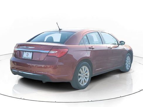 Used 2013 Chrysler 200 Touring FWD image 4