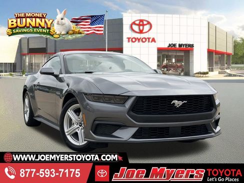 Used 2026 Ford Mustang Premium RWD image 1