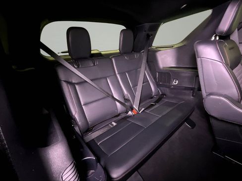 Used 2025 Ford Explorer ST-Line AWD/4WD image 25