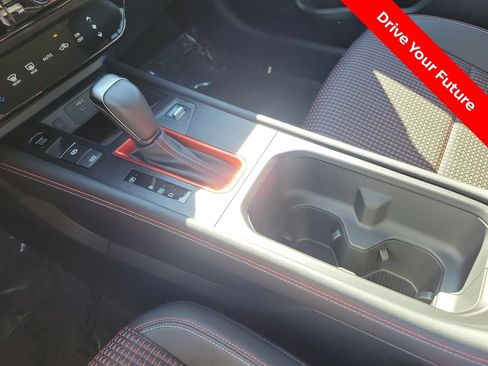 Used 2025 Nissan Kicks SR FWD image 14
