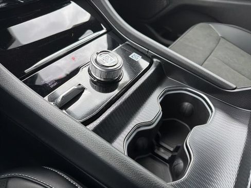 New 2026 Jeep Grand Cherokee Altitude AWD/4WD image 19