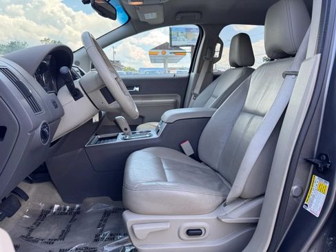 Used 2010 Ford Edge Limited FWD image 19