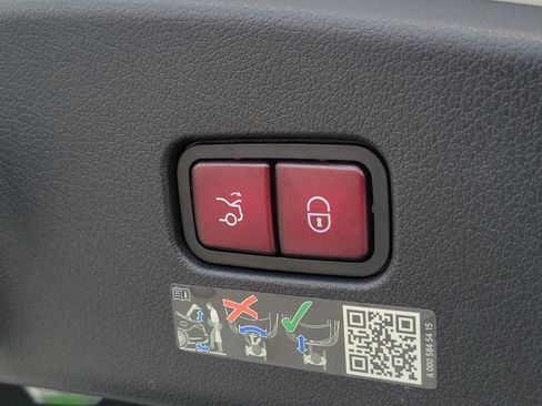 Certified 2024 Mercedes-Benz CLE 300 4MATIC Coupe image 10