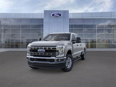 New 2026 Ford F350 XLT image 2
