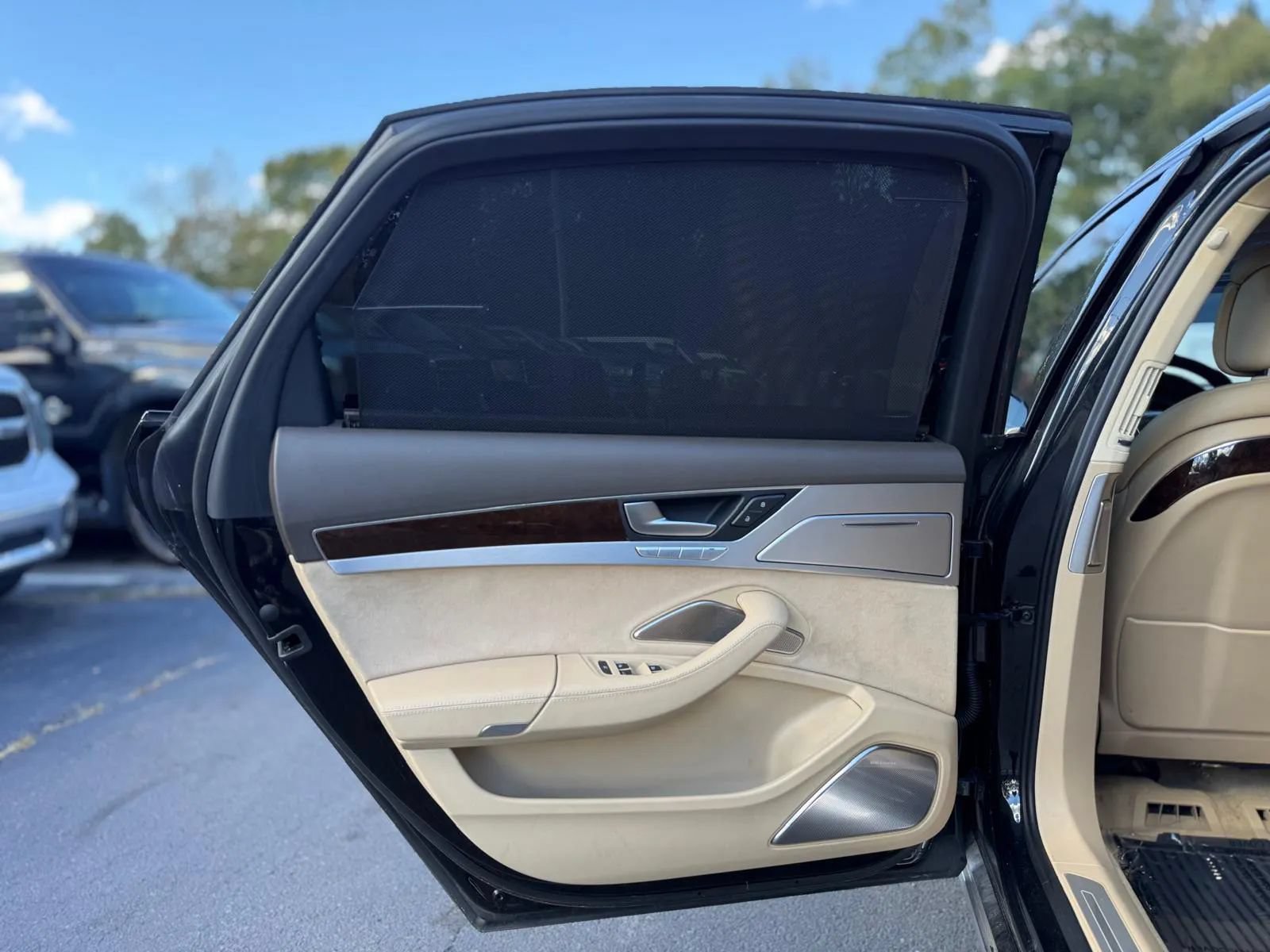 Used 2014 Audi A8 L 4.0T w/ Luxury Package AWD/4WD image 30