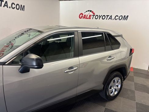 Used 2023 Toyota RAV4 LE AWD/4WD image 8