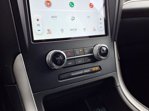 Used 2024 Ford Edge ST-Line image 13