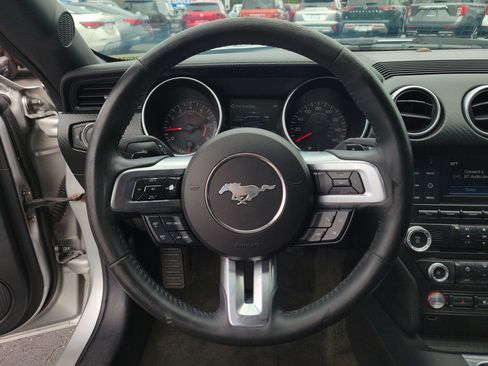 Used 2018 Ford Mustang EcoBoost image 28