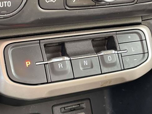 Used 2023 GMC Acadia Denali w/ Denali Technology Package FWD image 27