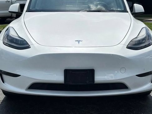 Used 2023 Tesla Model Y Long Range AWD/4WD image 4