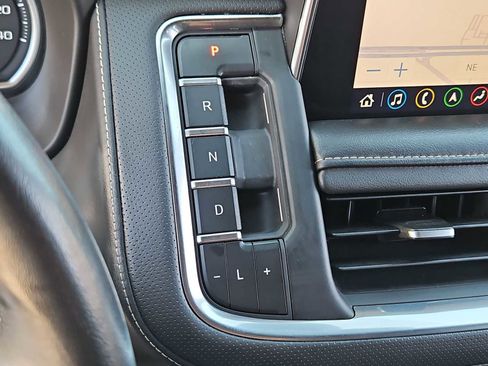 Used 2021 Chevrolet Tahoe Premier image 32