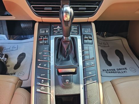 Used 2019 Porsche Macan image 29