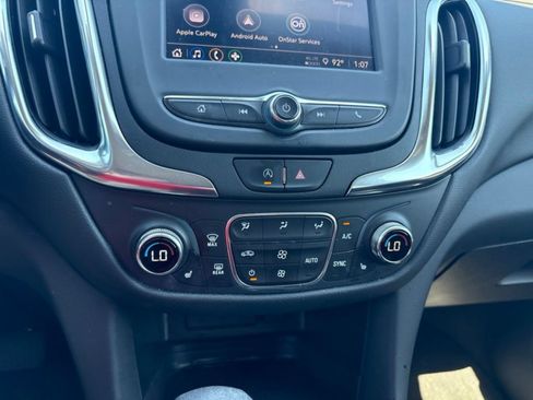 Used 2022 Chevrolet Equinox LT FWD image 15