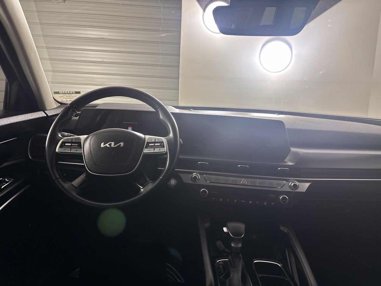 Used 2025 Kia Telluride LX FWD image 29