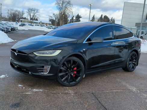 Used 2017 Tesla Model X P100D image 1
