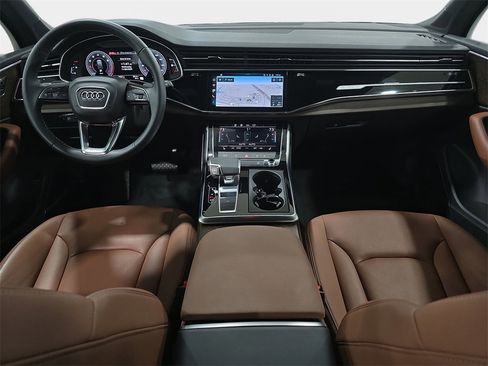 Certified 2025 Audi Q7 2.0T Premium w/ Convenience Plus Package image 9