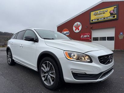 Used 2018 Volvo V60 T5 Cross Country w/ Convenience Package