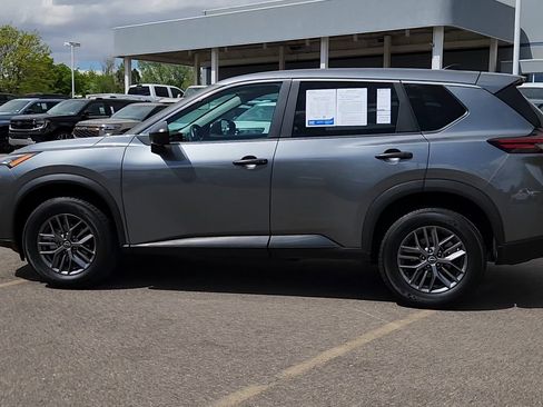 Used 2024 Nissan Rogue S AWD/4WD image 22