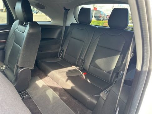 Used 2020 Acura MDX SH-AWD w/ Technology Package image 16
