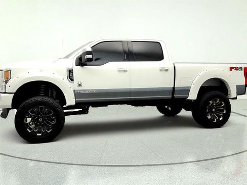 Used 2022 Ford F250 Lariat w/ Lariat Ultimate Package AWD/4WD image 8