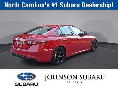 Used 2020 Alfa Romeo Giulia w/ Nero Edizione RWD image 26
