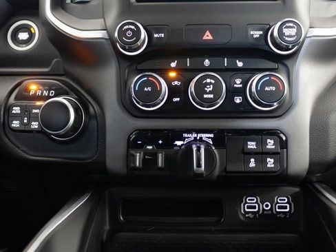 Used 2021 RAM 1500 Big Horn image 19