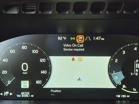 Used 2017 Volvo XC90 T6 Momentum w/ Vision Package AWD/4WD image 9