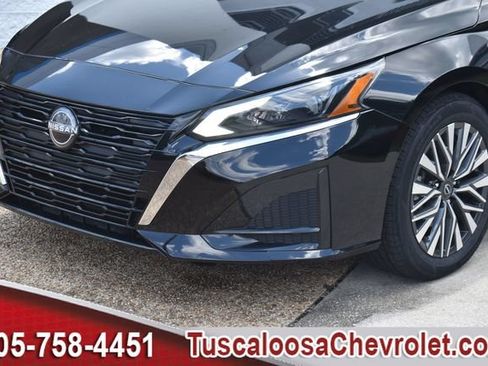 Used 2024 Nissan Altima 2.5 SV FWD image 38