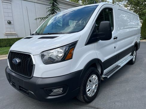 Used 2025 Ford Transit 250 Low Roof w/ Exterior Upgrade Package RWD image 3