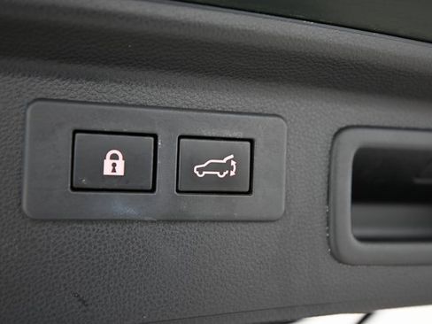 Used 2022 Subaru Forester Limited w/ Popular Package #3 image 20