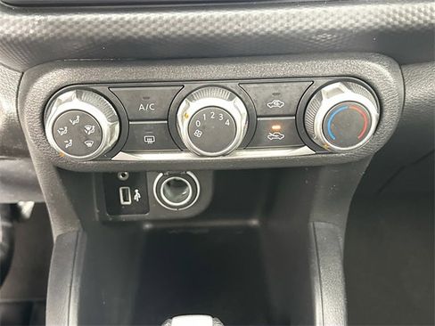 Used 2024 Nissan Kicks S image 13