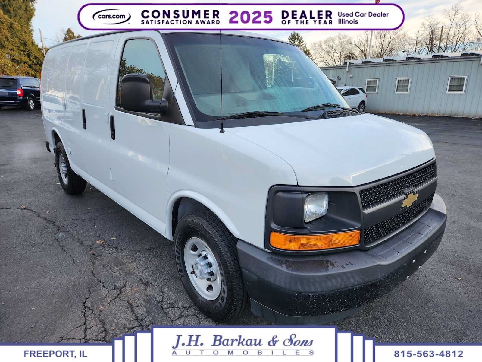 Used 2017 Chevrolet Express 2500 RWD image 1