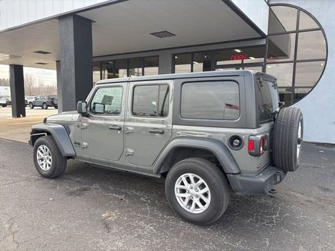 Used 2023 Jeep Wrangler Sport S image 4