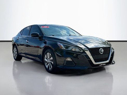 Used 2019 Nissan Altima 2.5 S AWD/4WD image 3