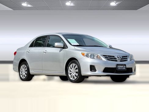 Used 2013 Toyota Corolla LE FWD image 6