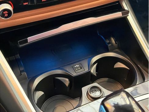 Used 2023 BMW i4 eDrive35 image 13