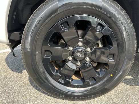 Used 2019 Ford Ranger XLT w/ Black Appearance Package RWD image 17