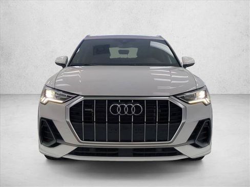 Used 2023 Audi Q3 2.0T Premium AWD/4WD image 2