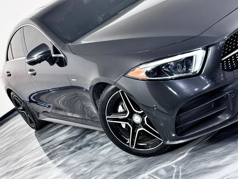 Used 2019 Mercedes-Benz CLS 450 4MATIC w/ Driver Assistance Package image 4